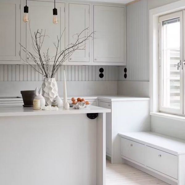 gina-mannbergs-organic-shaker-kitchen-with-silestone-nolita