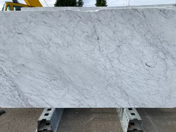 Carrara – 24060 – Honed
