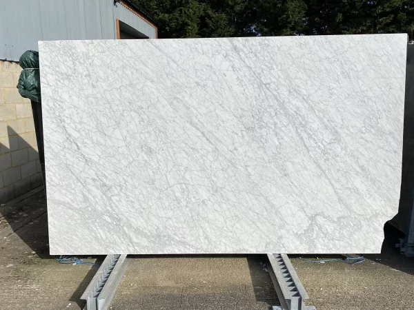 Carrara – 37732 – Honed
