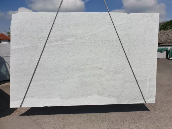 Carrara – 16437