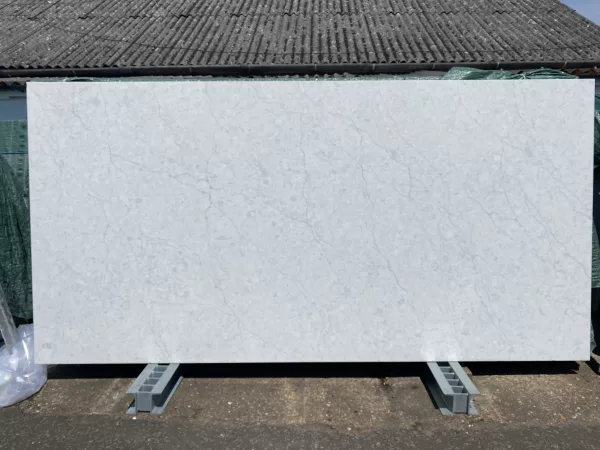 Cullifords Quartz – Misty Carrara Satinato