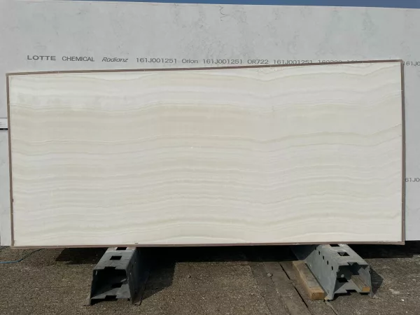 Ivory Onyx – 5201