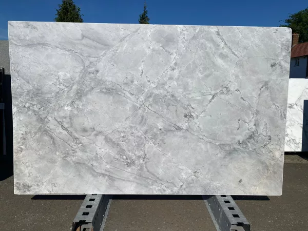 Super White – 8431