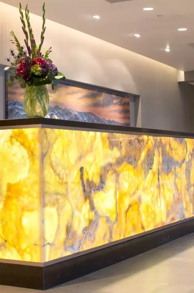 Light onyx wall cladding showcasing elegant, high-quality stone finishes